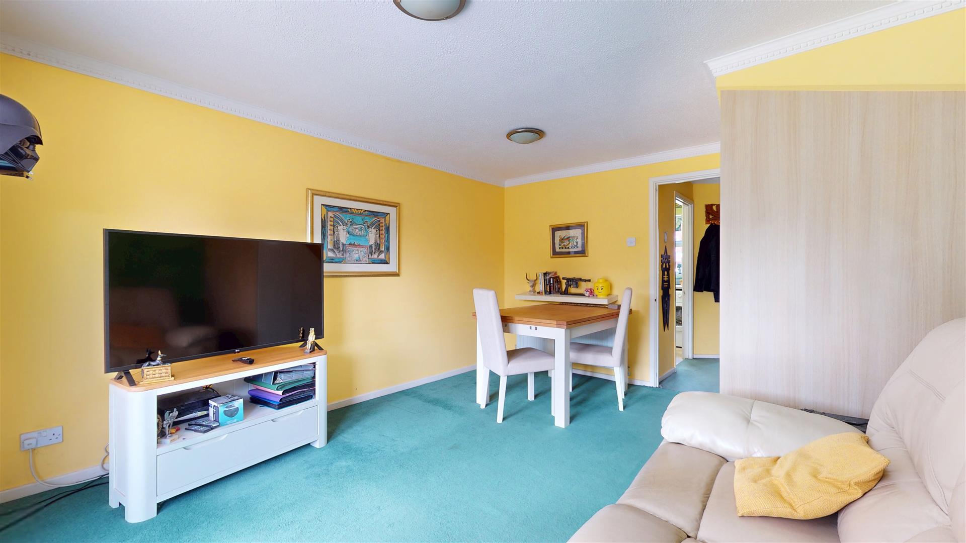 2 bed property in Rhodes Place, Milton Keynes